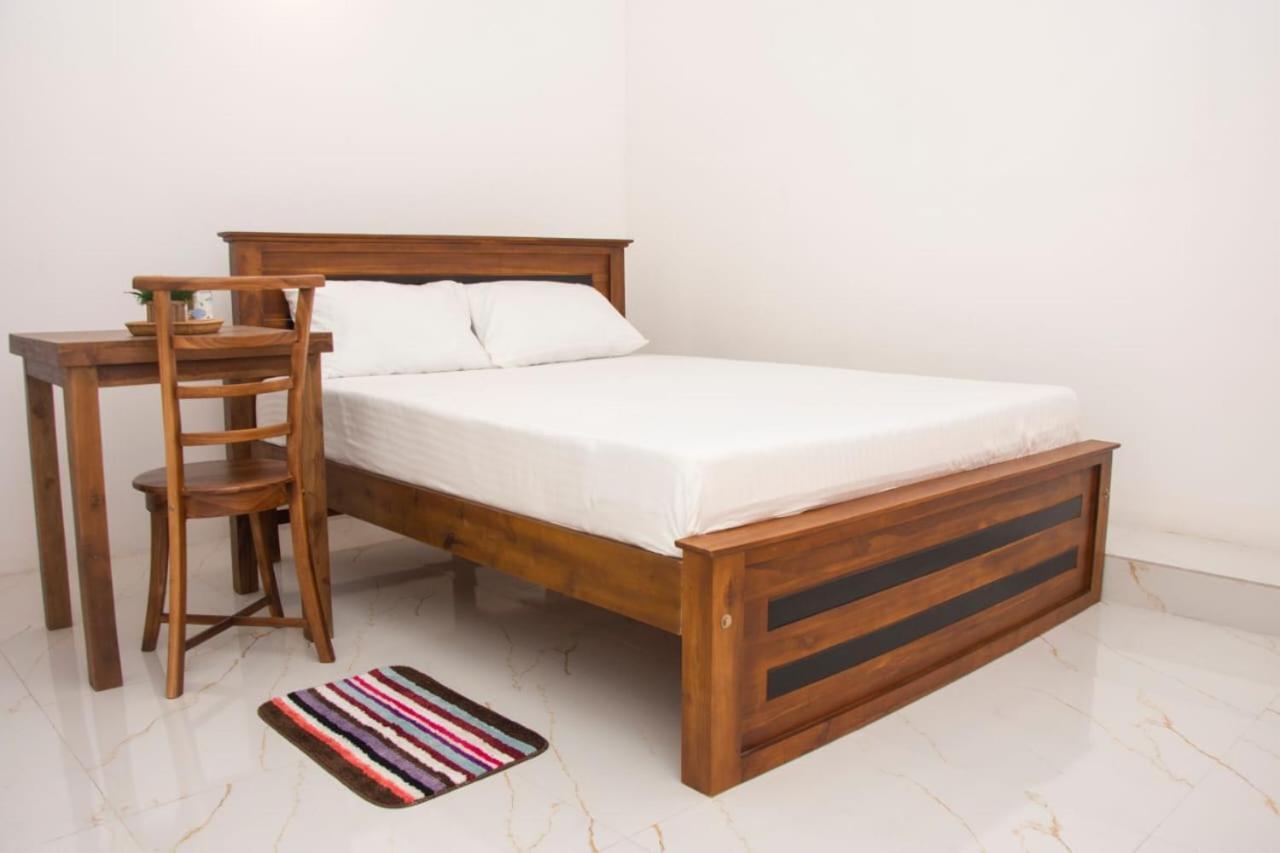 Sanmi Airport Resort Катунаяка Экстерьер фото